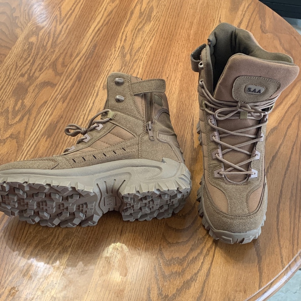 5.AA Men's Tactical Boots - Brown NWOT-Never Used!